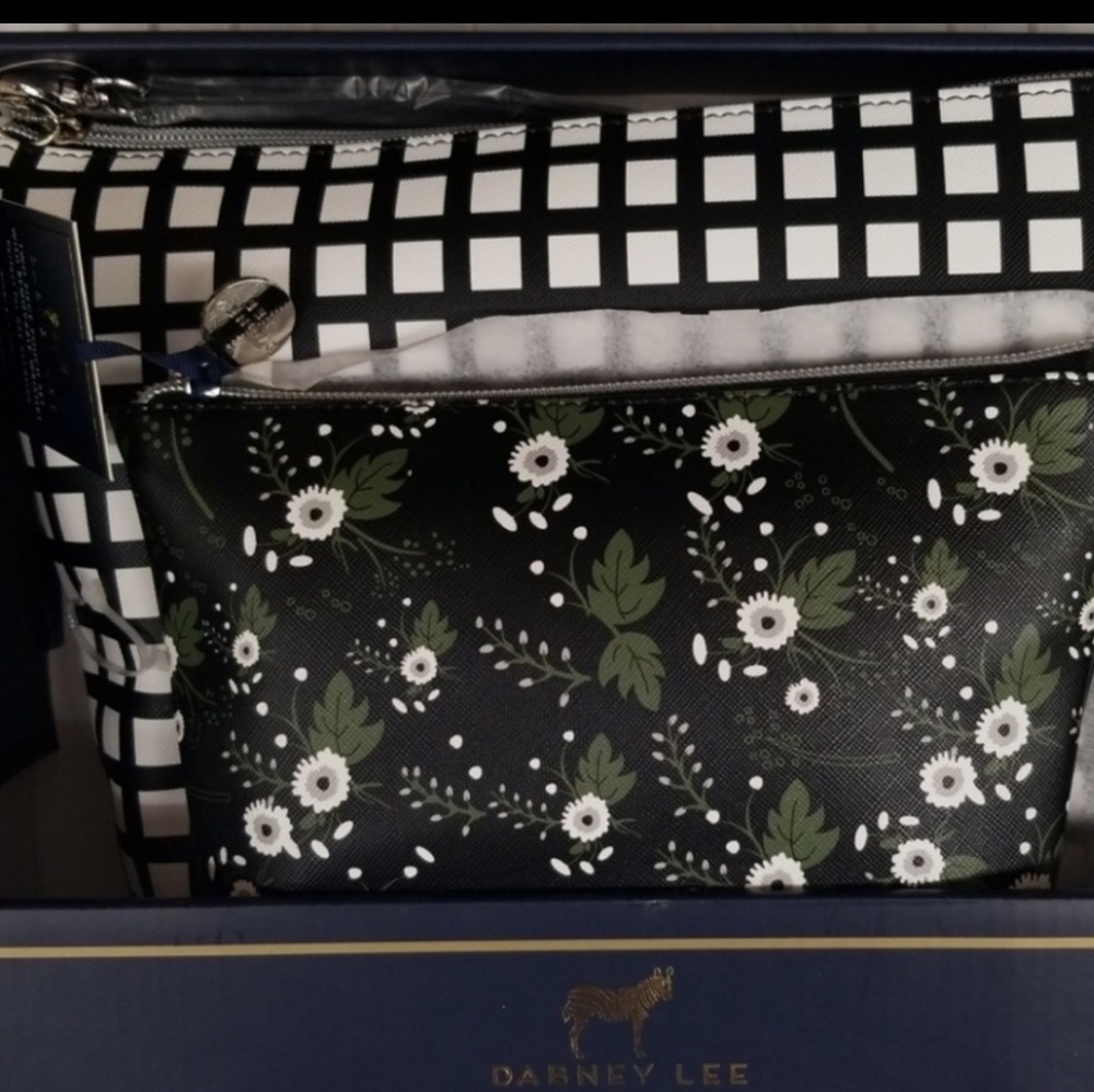 Bundle 💰💰💰 Dabney Lee 2pc Gift Set Wristlet - Picture 5 of 7